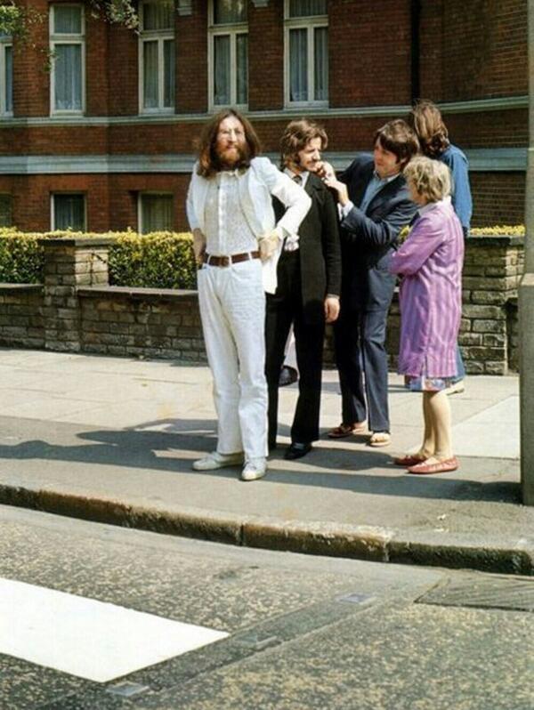 rt-makingofs-the-moment-before-the-most-famous-album-cover-ever-was-photographed-1969-http-t-co-6ptc2welsa