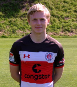 Portraitfoto Mats Møller Dæhli, Spieler vom FC St. Pauli, in der Sommerpause 2017