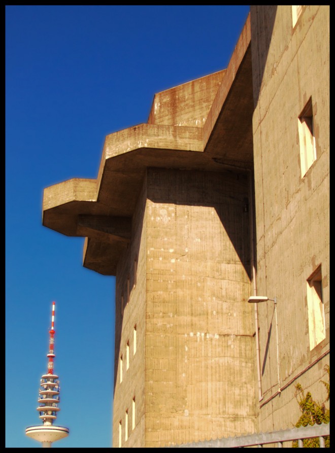 Heinrich-Hertz-Turm und Flakbunker Heiligengeistfeld, Hamburg St. Pauli