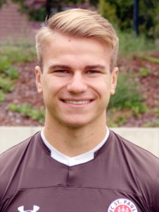 Portraitfoto Florian Carstens, Abwehr-Spieler beim FC St. Pauli