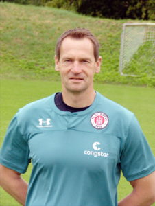 Portraitfoto von Mathias Hain, Torwart-Trainer beim FC St. Pauili